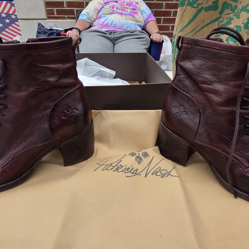 Patricia Nash Brown Lace Up Boots - Picture 4 of 16